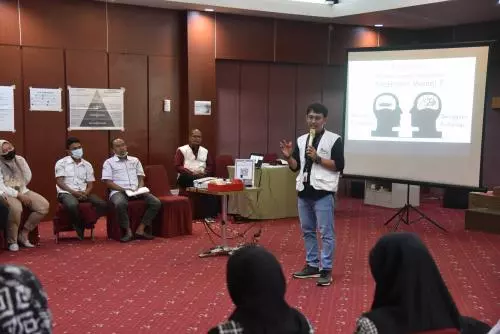 E-Hub: Tanpa Pandang Bulu, Menyediakan Akses Kesehatan Mental bagi Semua