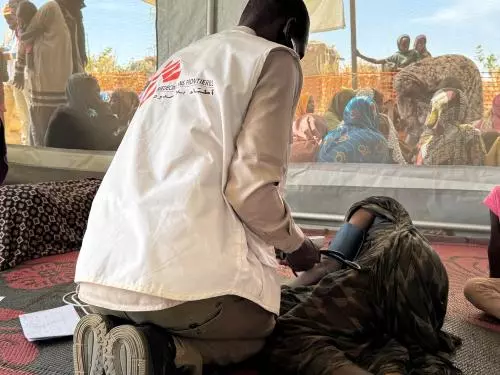 Besieged, Attacked, Starved: Kekerasan massal di El Fasher dan Zamzam, Sudan