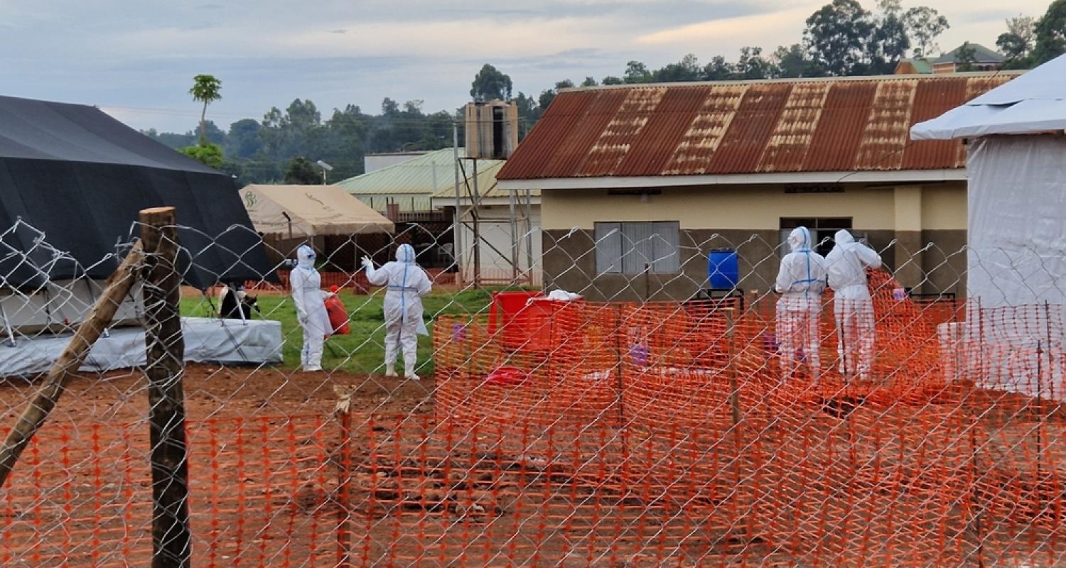 In the context of the Ebola outbreak in Uganda, MSF has set up a 36 beds Ebola treatment unit at the Mubende hospital. © Augustin Westphal/MSF 