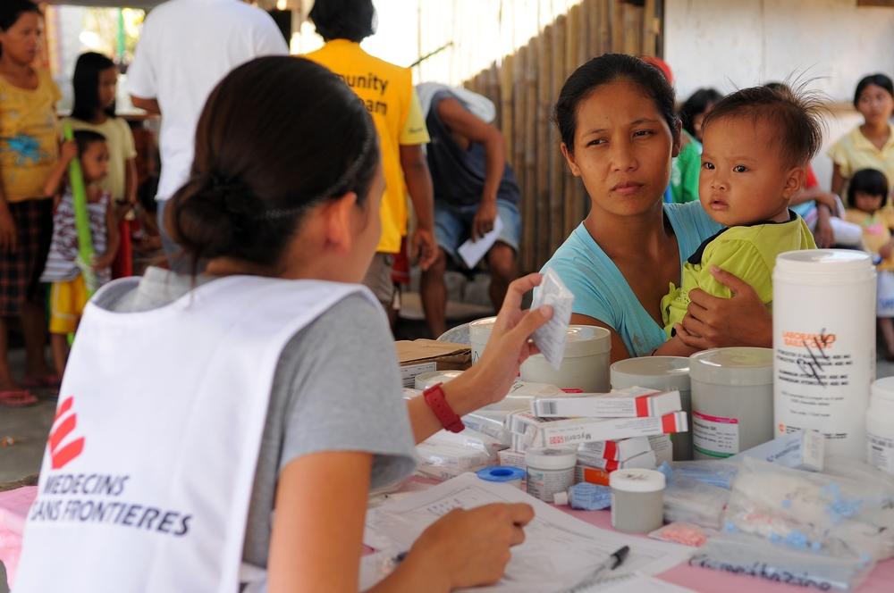 A mobile clinic visited Macanip village in Jaro (northern Leyte province) today.  Florian Lems/MSF In total, 116 patients were treated, mainly for respiratory tract infections, diarrhea, skin infections and chronic diseases.