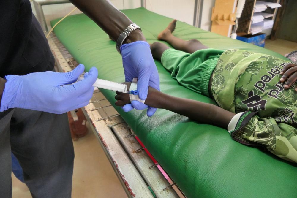 Four-year old boy with hepatitis E receives medication at the MSF hospital in Bentiu camp. 