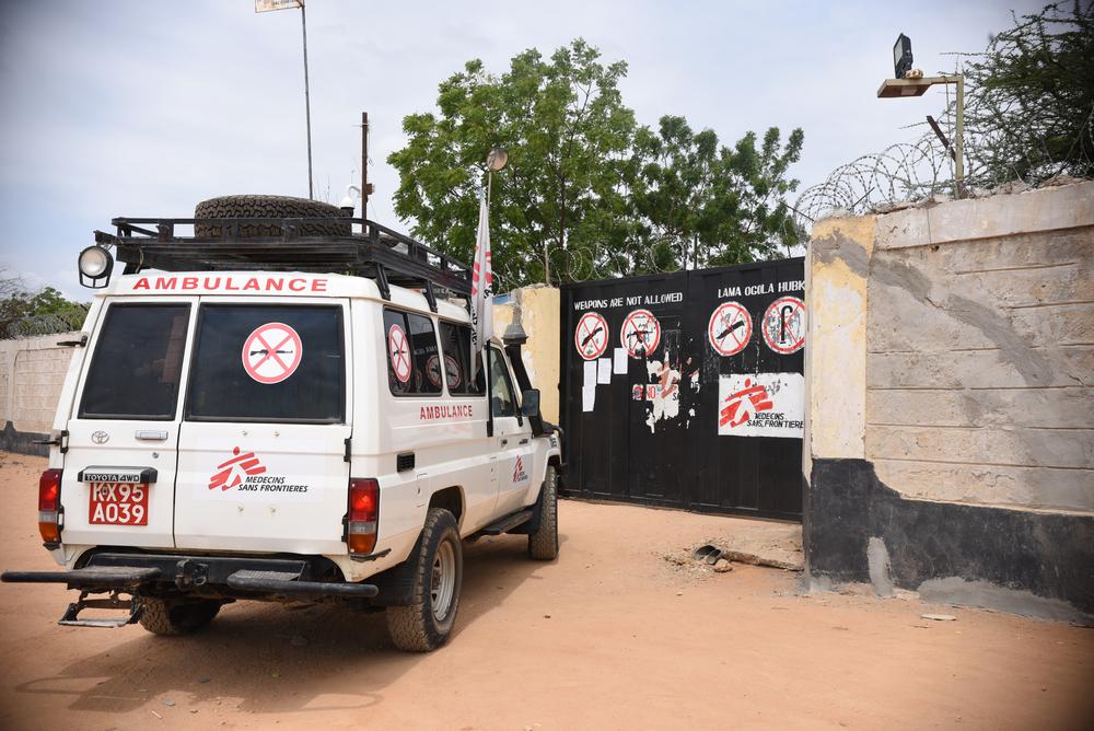 An MSF ambulance seen outside MSF compound gate in Dagahaley. © Paul Odongo/MSF 