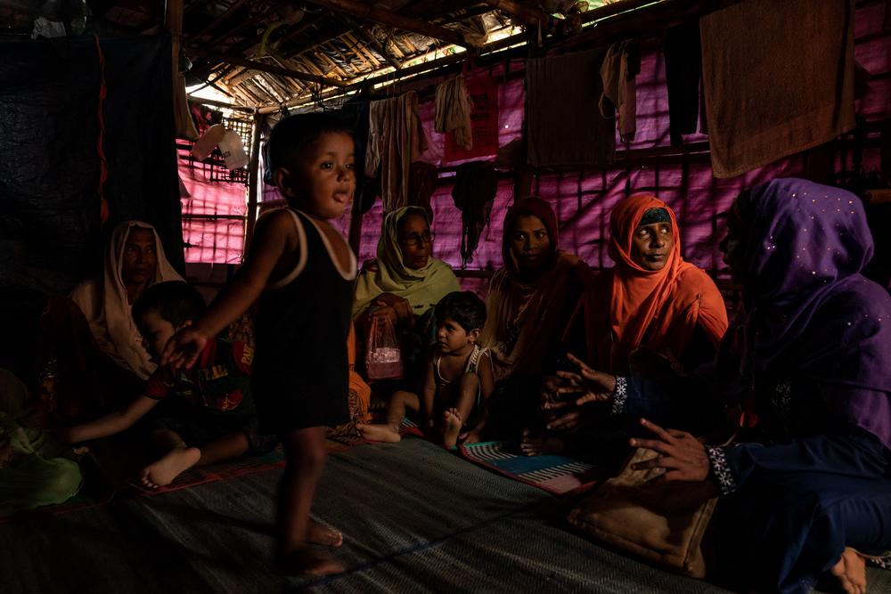 A health promotion session in progress for Rohingya women in the refugee camps in Cox’s Bazar.