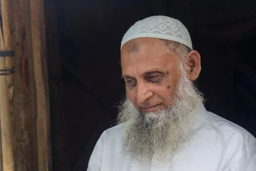 Razi* worked as a civil clerk under the Home Minister’s office in Myanmar for more than 38 years. In 1982, he was stripped of his citizenship because of his ethnicity as a Rohingya. 