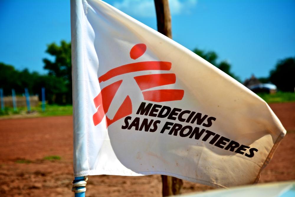 MSF flag. © Valérie Batselaere/MSF