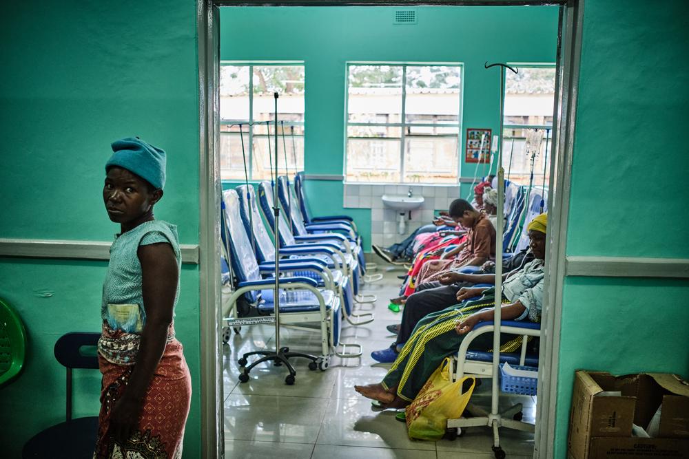 Cancer patients ward managed by the Malawi Ministry of Health. Malawi, December 2022. © Diego Menjibar