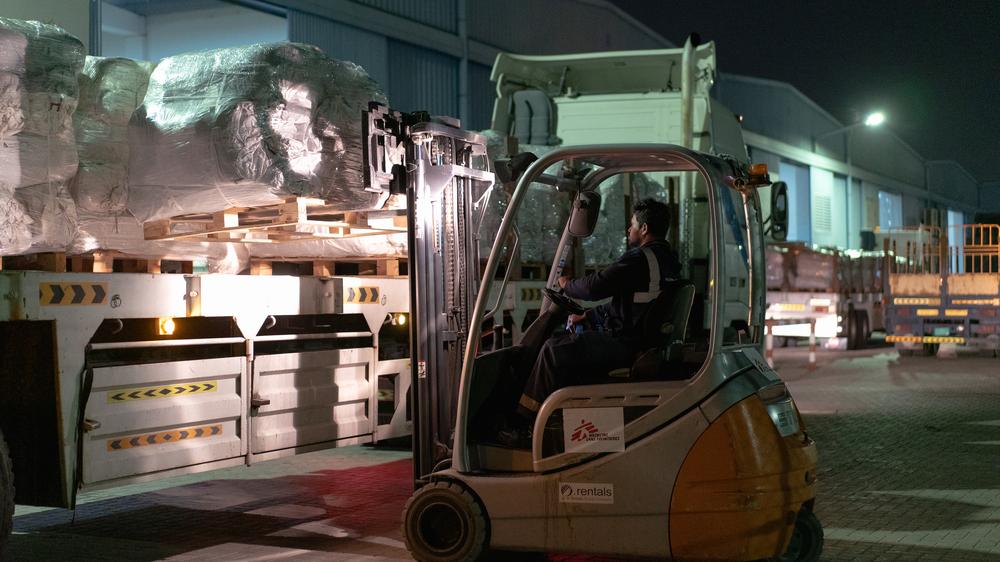 Doctors Without Borders shipment of medical and non-medical equipment from Dubai hub to Syria. Dubai, February 2023. © Ahmad Amer/MSF