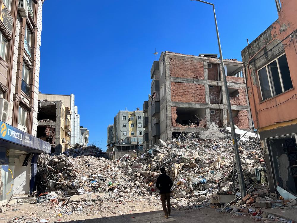 Image of the city centre of Adiyaman, in southern Türkiye, after many buildings collapsed due to the earthquakes that hit this country and Syria on 6 February 2023. Türkiye, February 2023. © Igor Barbero/MS