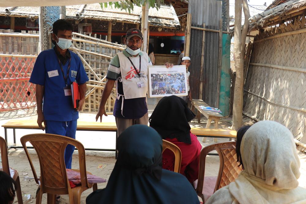 Doctors Without Borders’s health promotion volunteer providing sessions to the patients who came to Jamtoli clinic for medical consultation. Bangladesh, March 2023. © Farah Tanjee/MSF