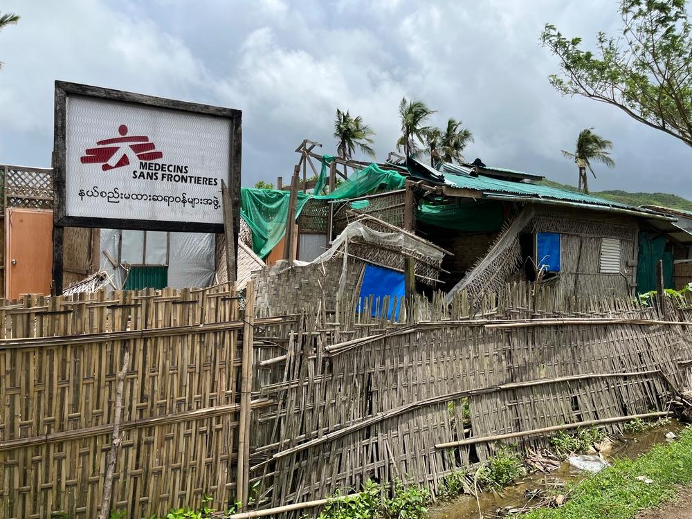 Doctors Without Borders clinic at Kein Nyin Pyin camp Pauktaw, Rakhine State, Myanmar, over one month after Cyclone Mocha. © MSF