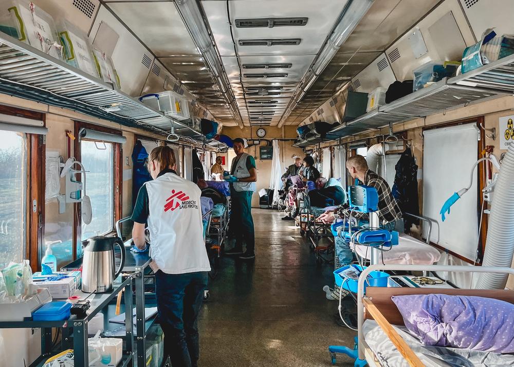 On 20 and 22 October 2023, MSF evacuated 150 patients from Kherson region after the hospital was shelled. Patients were transferred to other health facilities around Ukraine using the MSF medical evacuation train. Ukraine, 2023. © Verity Kowal/MSF