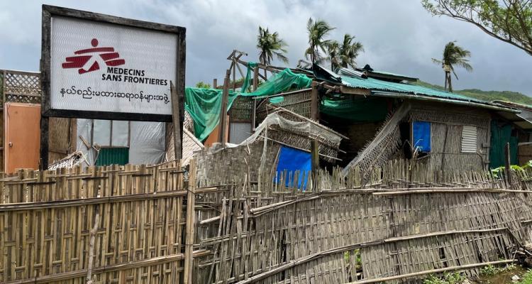 2023年5月，热带气旋登陆缅甸。直到6月，无国界医生的工作人员仍能看到极端天气造成的破坏（图片拍摄于2023年6月）。© MSF