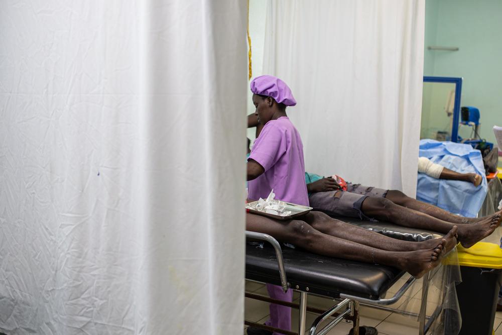 Bullet wounded patients are treated at the MSF Emergency Center of Turgeau, Haiti. 