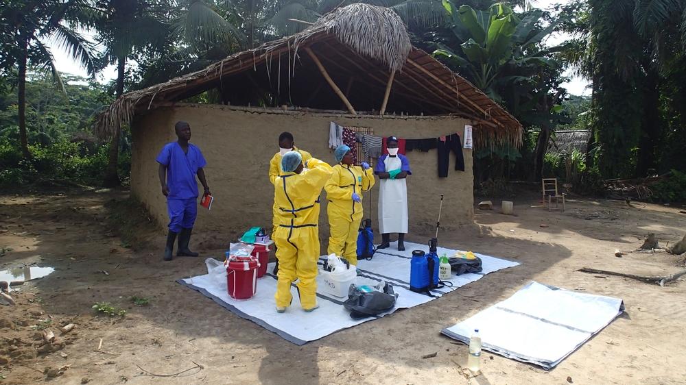 In December 2014, MSF rapid response Team intervened on a remote Ebola outbreak in Quewein, Grand Bassa County, Liberia.