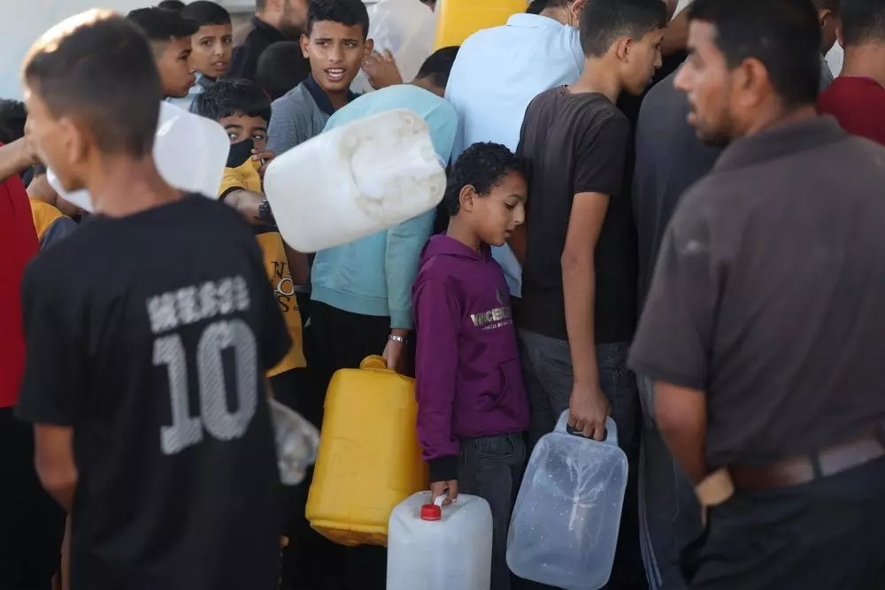 People waiting for water
