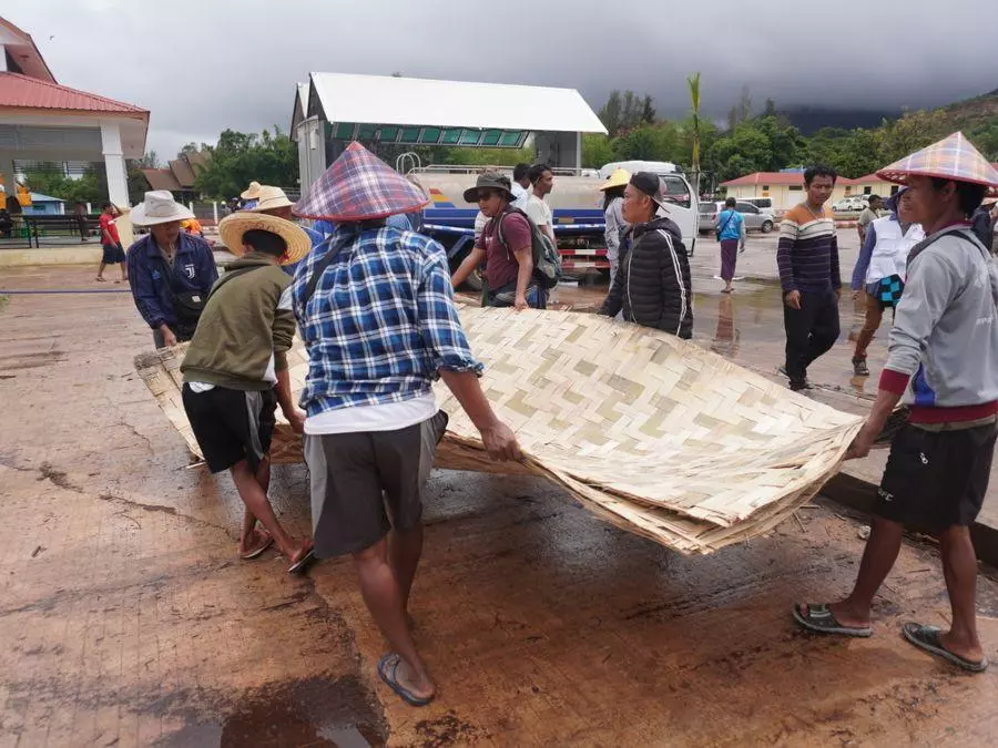 Bamboo panels for building shelters © Chit Su Wai Aung/MSF