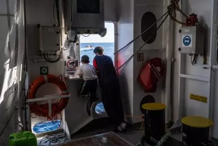 The father who faced the sea so his sons might go to school