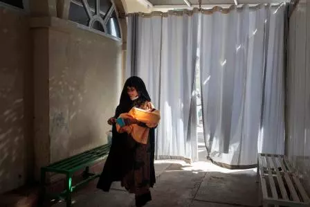 “Orang-orang beruntunglah yang menggapai kami”: Situasi krisis gizi buruk anak-anak Afghanistan