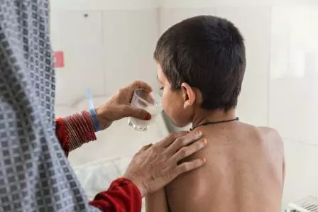 "Kami mengejarkannya ke zon merah": Menyelamatkan nyawa anak kecil di Afghanistan 