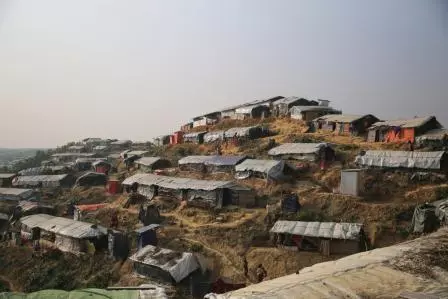 Ayon sa mga Doctors Without Borders survey, tinatayang hindi bababa sa 6,700 na Rohingya ang napaslang sa mga pagsalakay sa Myanmar