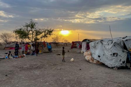 Sudan: Perang memperburuk kebutuhan kemanusiaan di negara tetangga Sudan Selatan