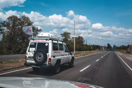 Ukraine: Naglalakbay upang mabuhay – ang mga ambulansya ng Doctors Without Borders at ang mga nasugatan dahil sa digmaan